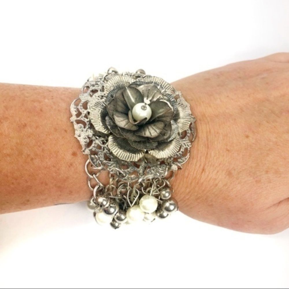 Vintage Pearl Flower Bracelet Silver Beaded Floral Statement Antique Style Chain